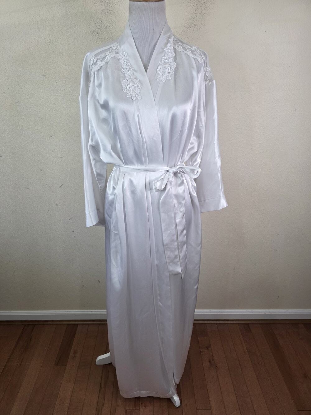 Vintage Private Luxuries White Bridal Robe Women's Size Large Belted Satin